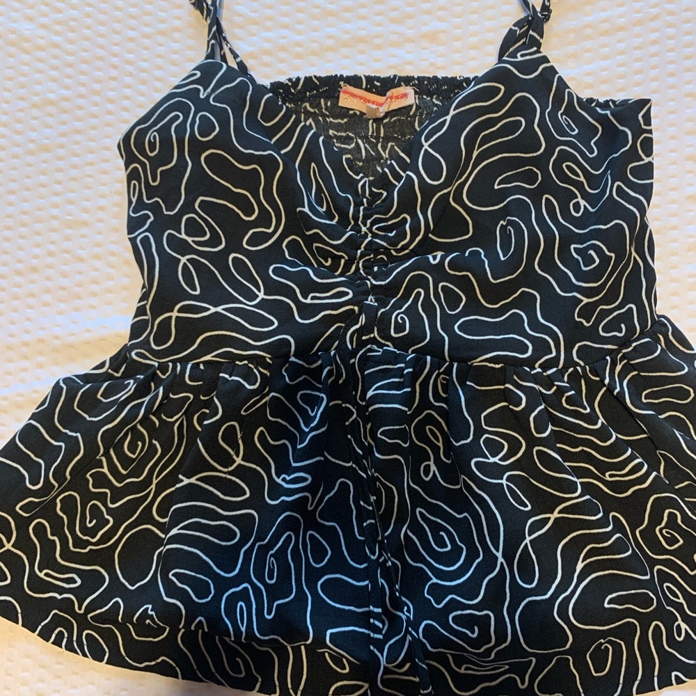 Stylish Black and White Patterned Crop Top